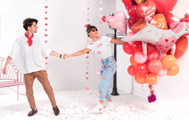 PartyDeco Heart with arrow 26"/66cm