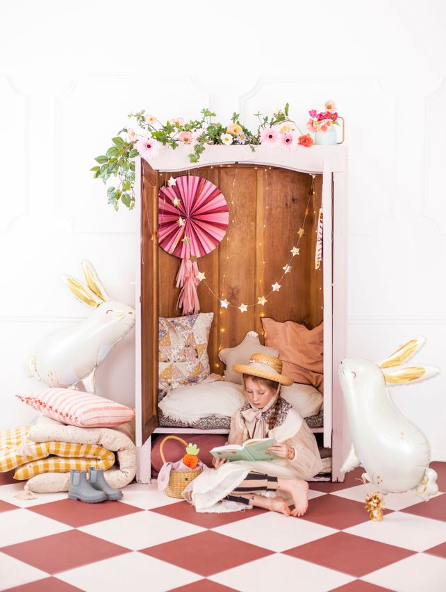 PartyDeco Hare 35"/89cm