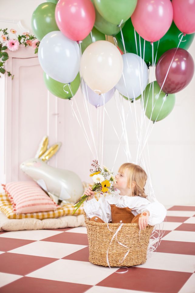 PartyDeco Hare 35"/89cm